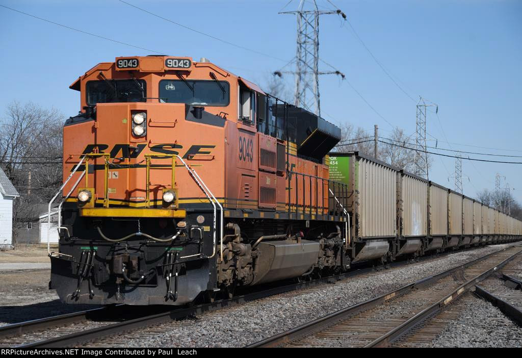 Coal empties cruise west